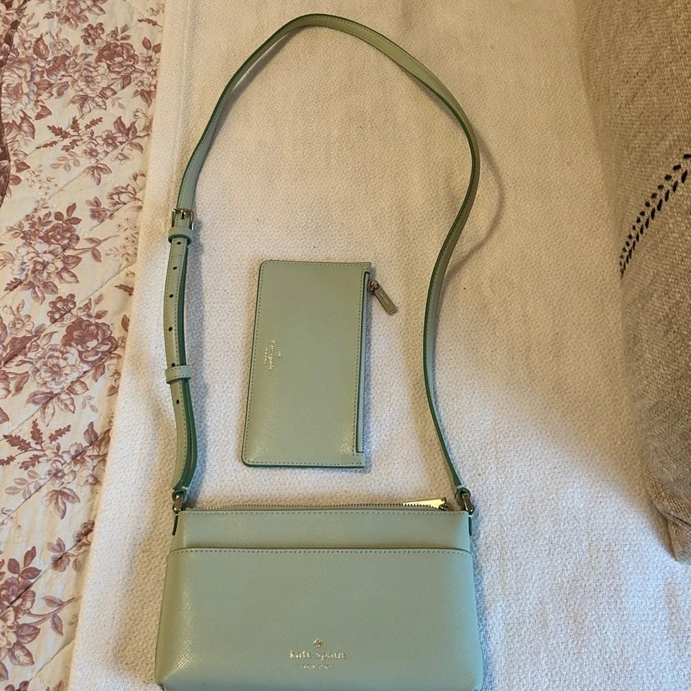 Kate Spade Mint Green Crossbody Bag with Matching Pouch - Picture 2 of 6